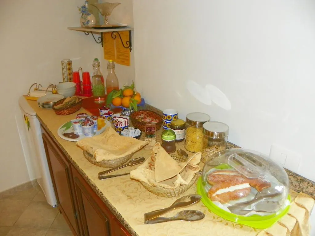 Cloris Guest House Noto Bed & Breakfast