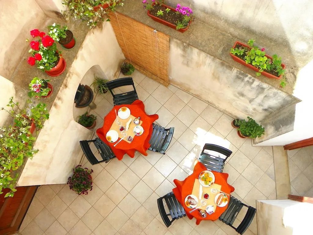 Bed & Breakfast Cloris Guest House Noto
